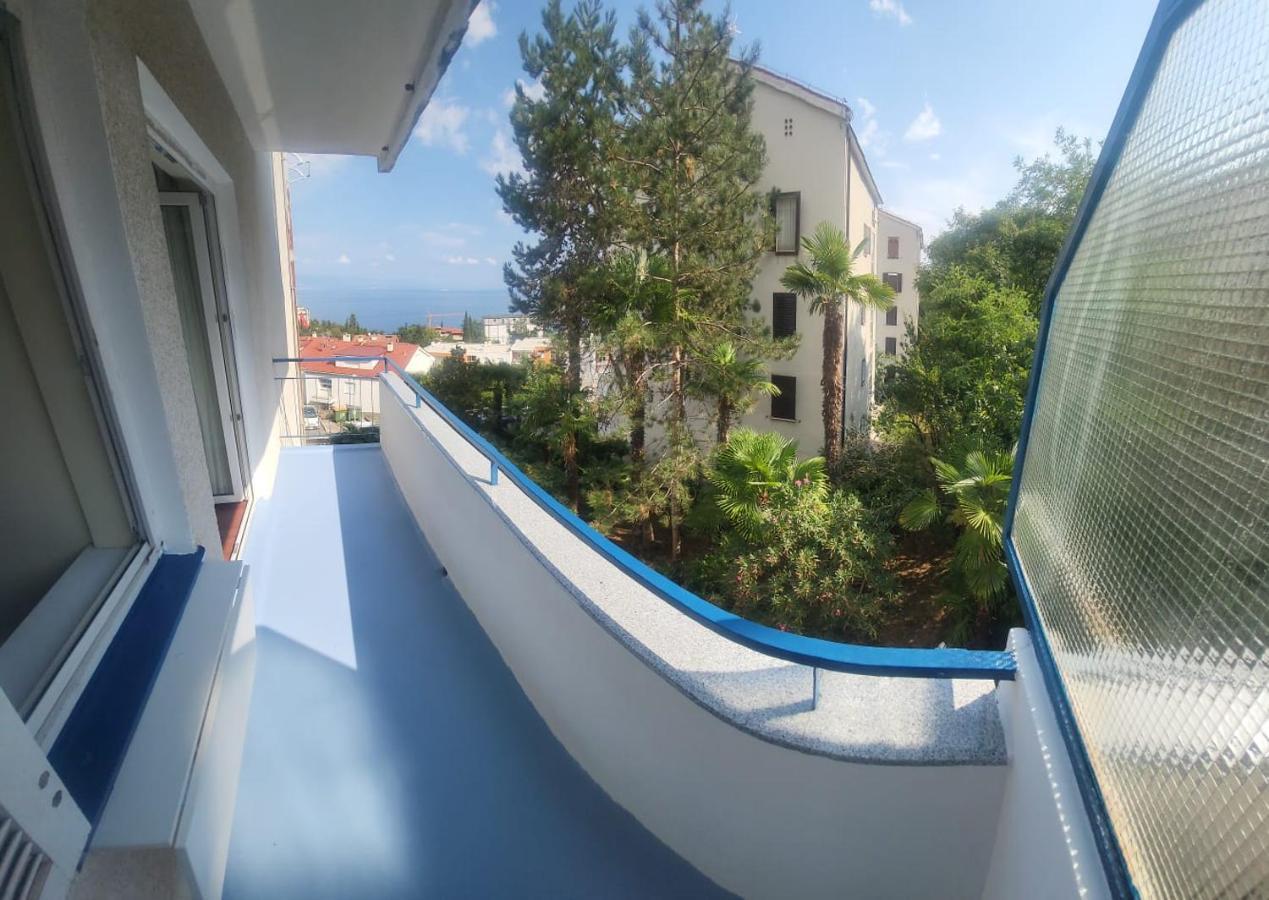 Apartment With Direct Sea View, Free Parking And Close To Beaches And Promenade 洛夫兰 外观 照片