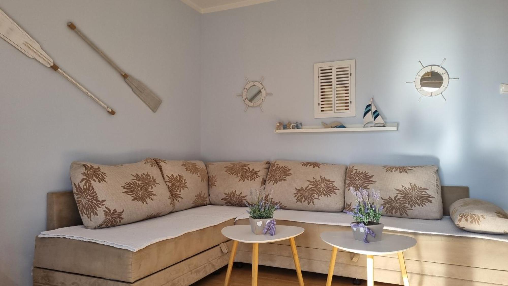 Apartment With Direct Sea View, Free Parking And Close To Beaches And Promenade 洛夫兰 外观 照片